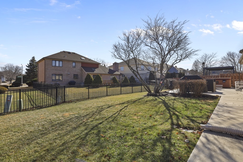 1227 Ashley Lane Addison, IL 60101 - Photo 35 of 38