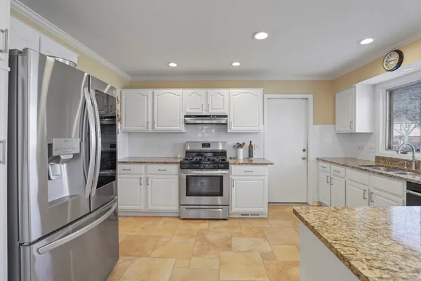 $584,500 | 1227 Ashley Lane, Addison, IL 60101