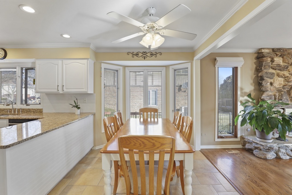 1227 Ashley Lane Addison, IL 60101 - Photo 10 of 38