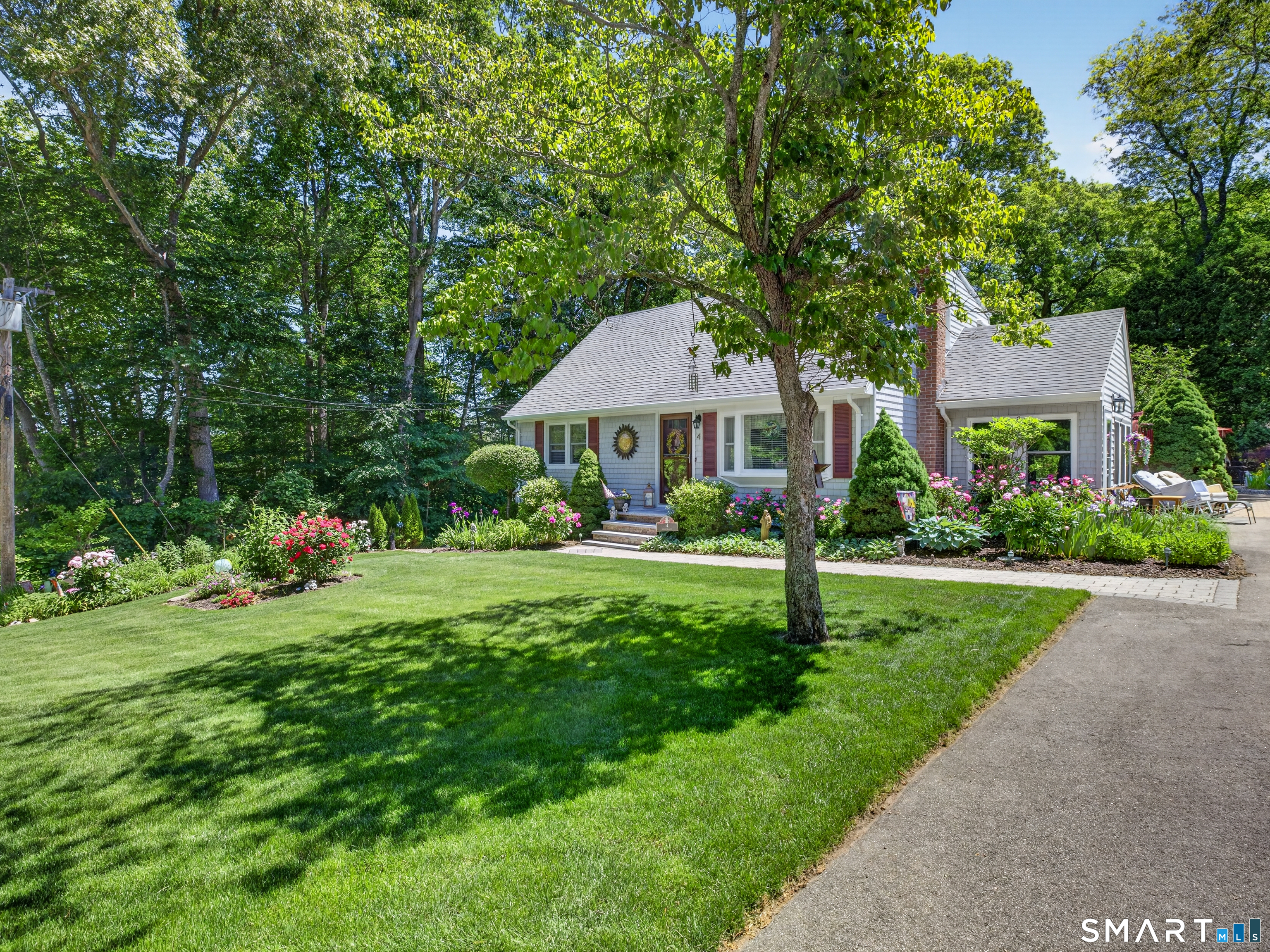 4 Stevens Avenue Ledyard, CT 06339 - Photo 3 of 37