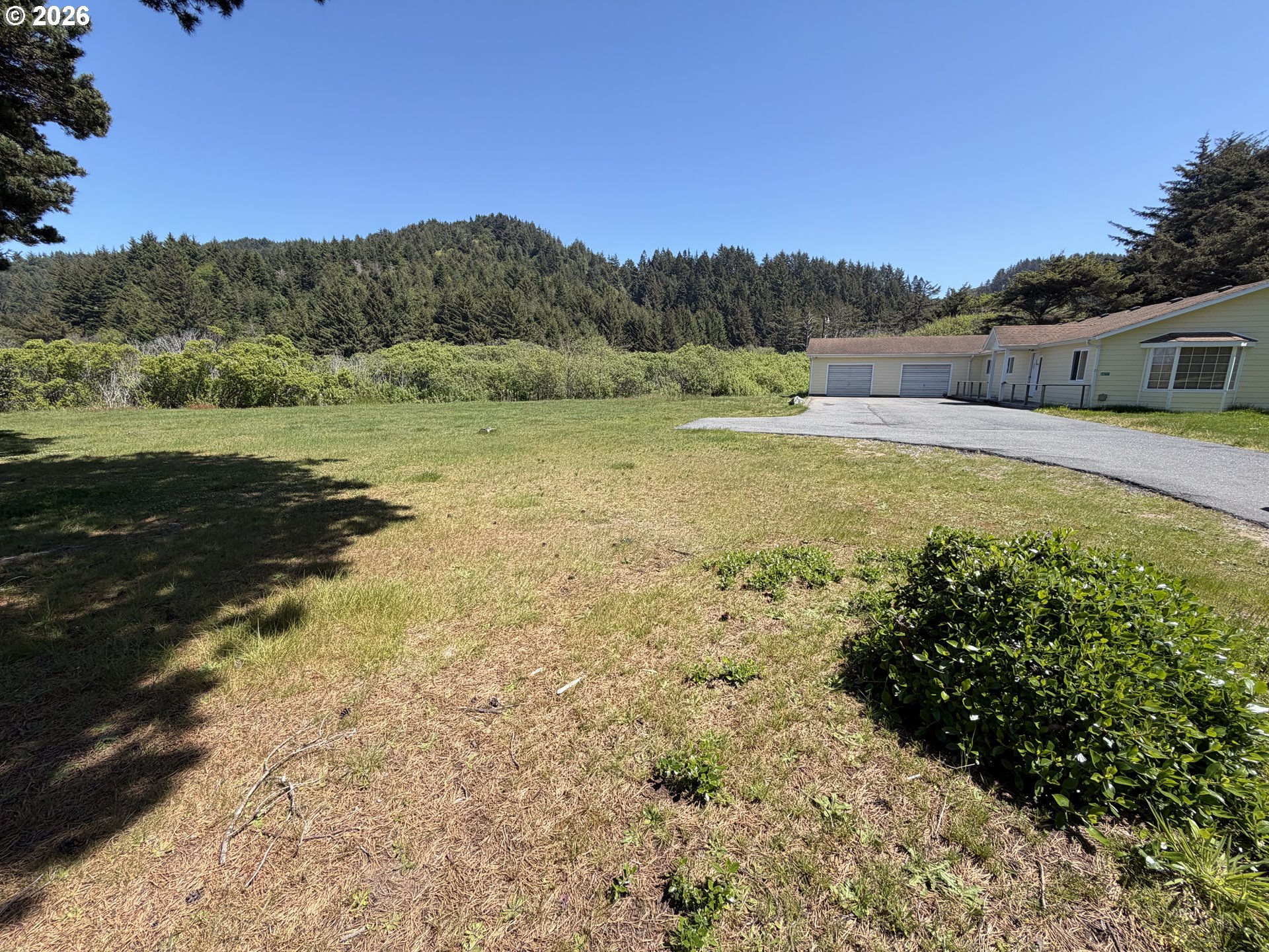 34271 Ophir Road Gold Beach, OR 97444 - Photo 4 of 43
