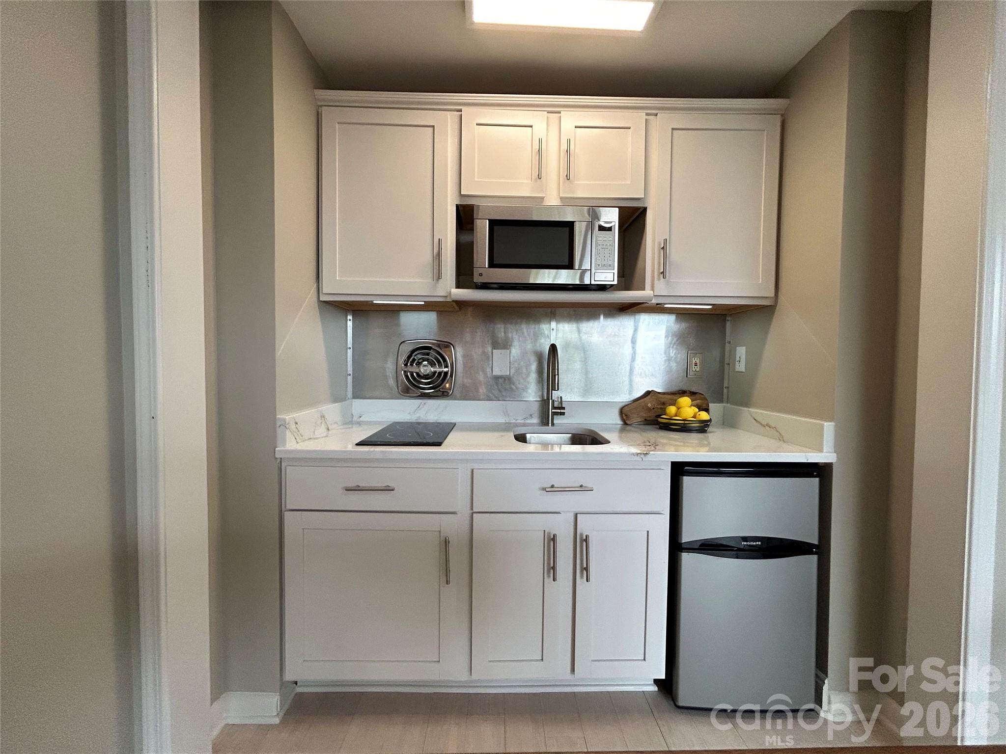 1300 Reece Road, Unit 300 Charlotte, NC 28209 - Photo 11 of 24 Gallery Image 11