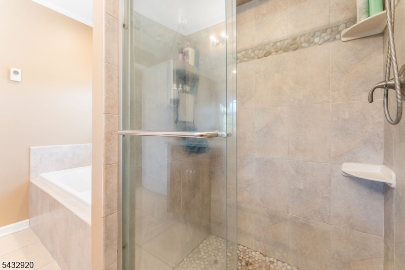 34 Pond Ridge Drive Clinton, NJ 08809 - Photo 25 of 41