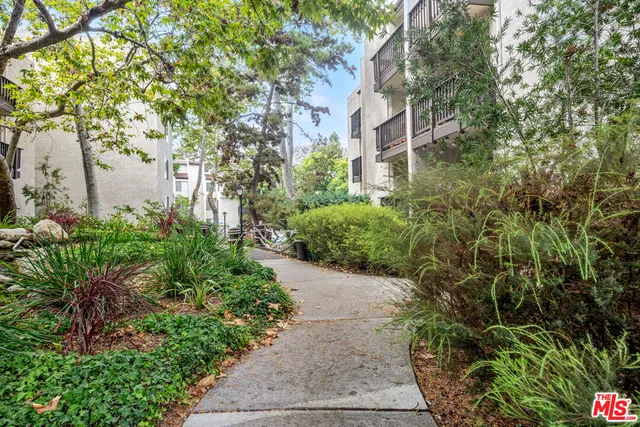 $605,000 | 11109 Summertime Lane, Culver City, CA 90230