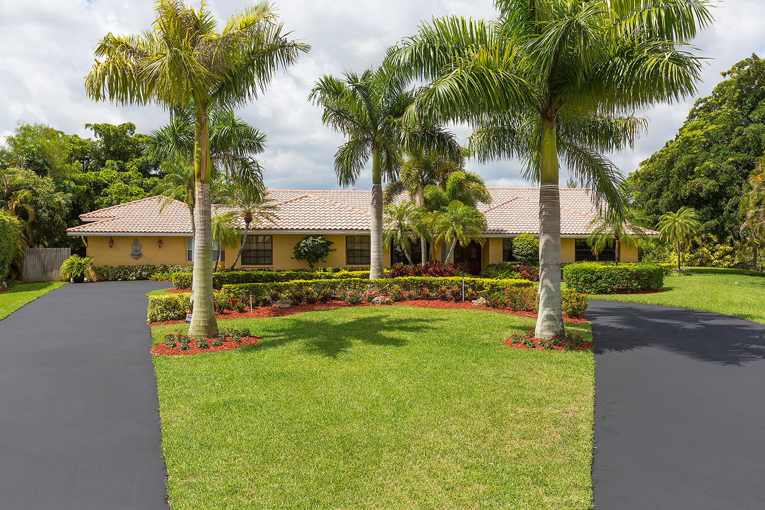 22315 Solitude Drive Boca Raton, FL 33428 - Photo 1 of 43 22315 Solitude Drive