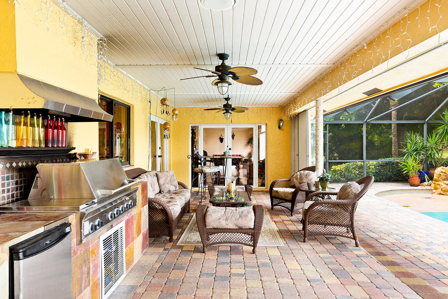 22315 Solitude Drive Boca Raton, FL 33428 - Photo 31 of 43 31_Patio2