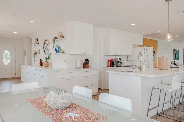 $5,500 | 510 Surf Oaks Drive, Seabrook, TX 77586