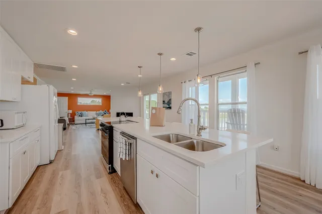 $5,500 | 510 Surf Oaks Drive, Seabrook, TX 77586