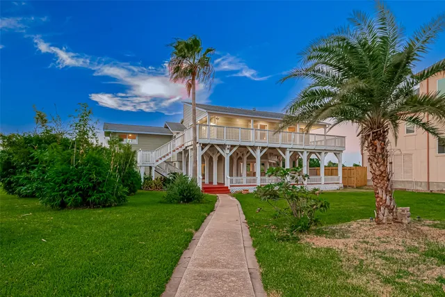 $5,500 | 510 Surf Oaks Drive, Seabrook, TX 77586