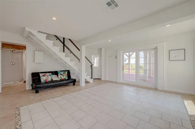 $5,500 | 510 Surf Oaks Drive, Seabrook, TX 77586