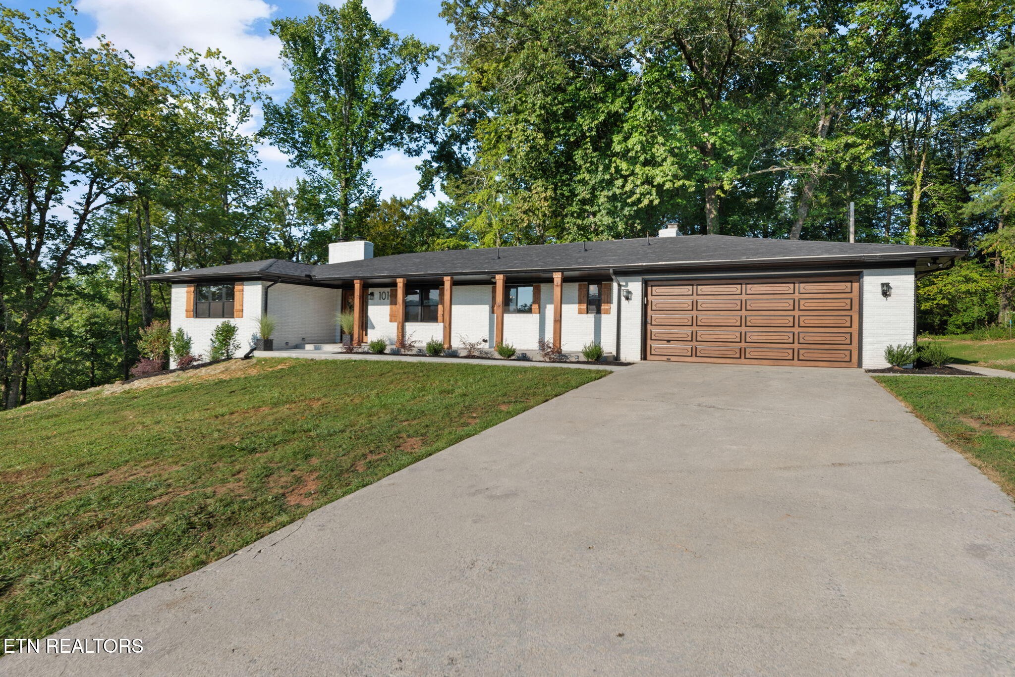 101 Dana Drive Oak Ridge, TN 37830 - Photo 2 of 55 Gallery Image 2