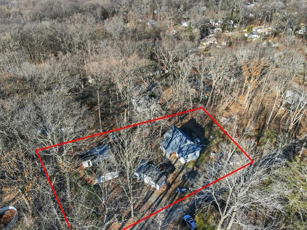 8 Pioneer Trail, Monroe, NY 10950 Compass