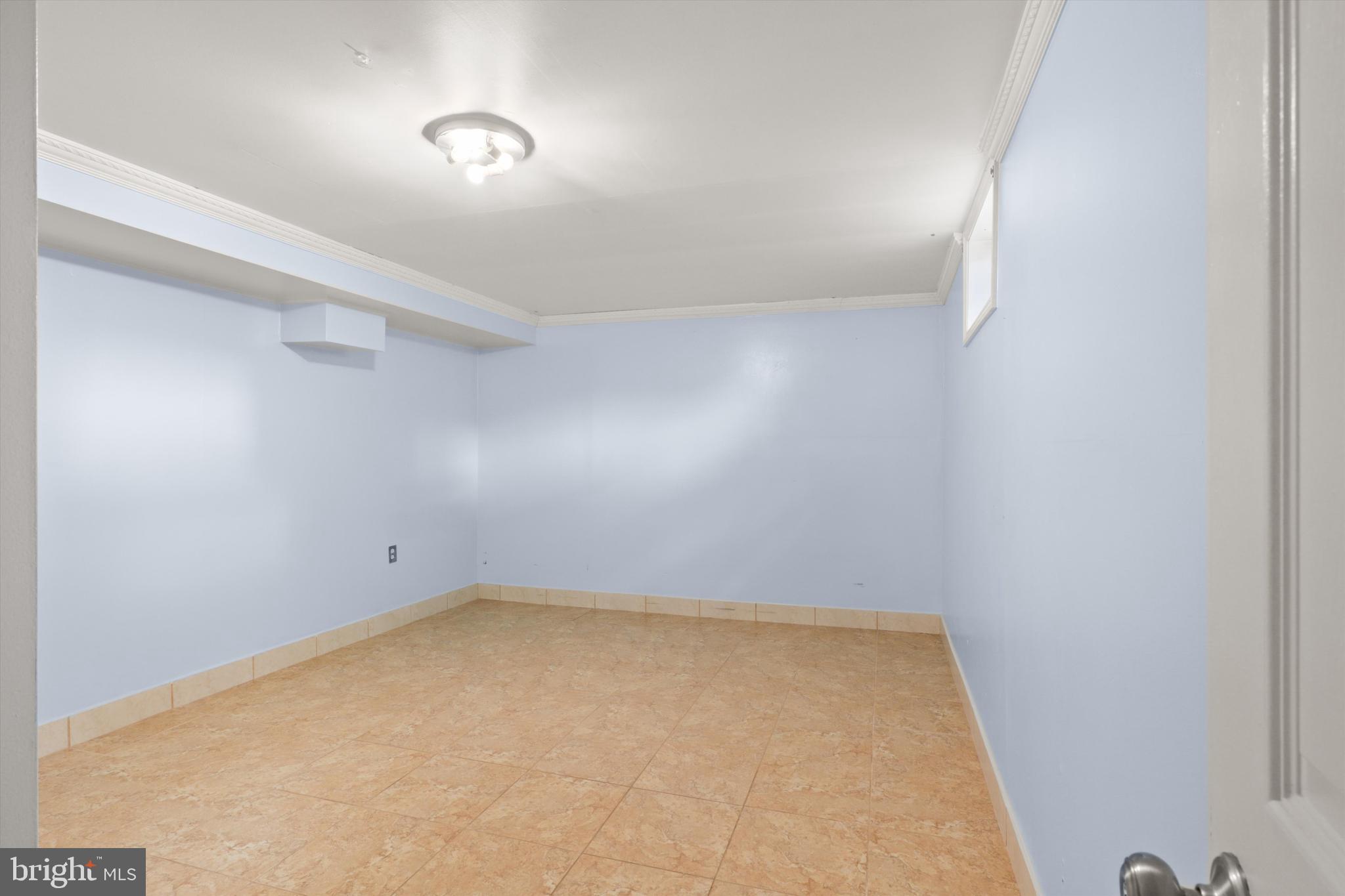 10205 Rodgers Road Fairfax, VA 22030 - Photo 25 of 41 a view of room