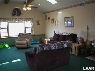 94 Johnson Road Bangor, PA 18013 - Photo 3 of 6 Living room
