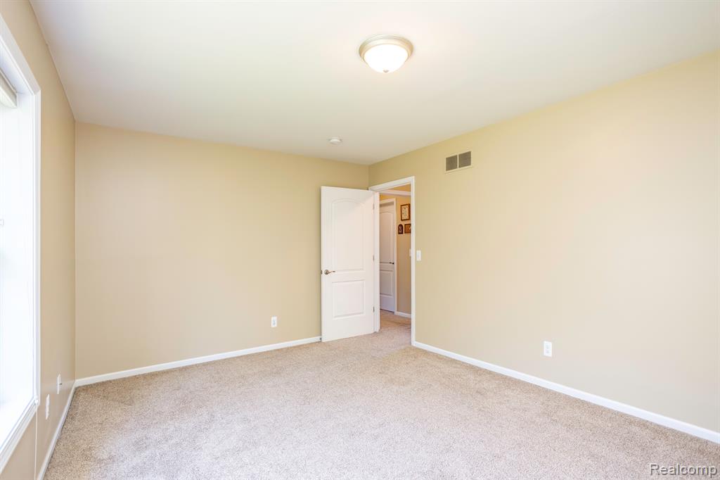 5835 Cowell Road Pinckney, MI 48169 - Photo 28 of 62