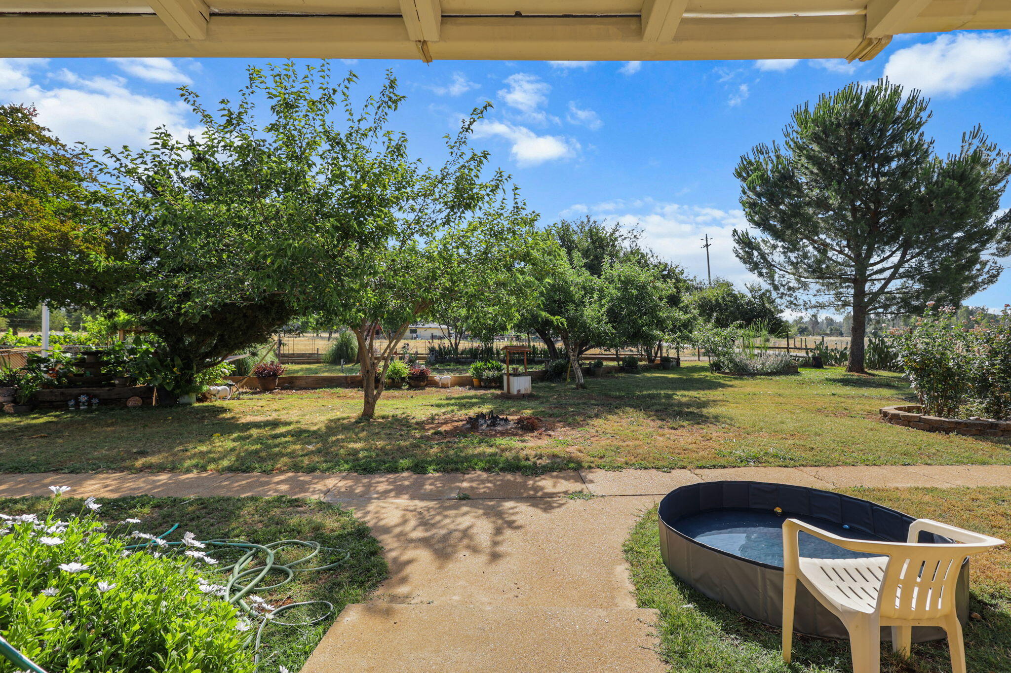 15680 Cloverdale Road Anderson, CA 96007 - Photo 12 of 27 front yard