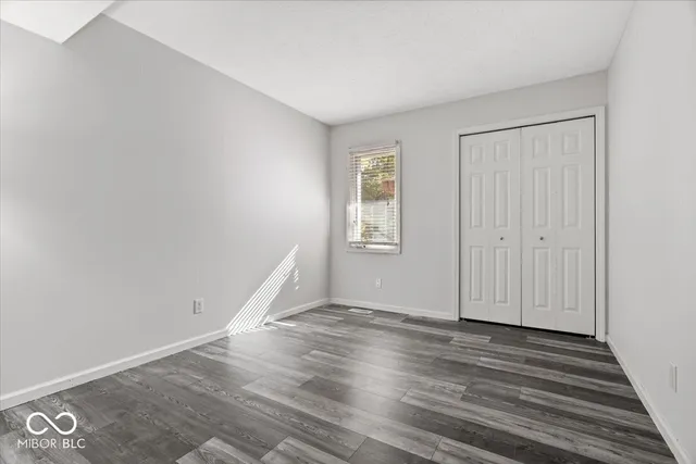 $379,900 | 10946 Geist Woods S Drive, Indianapolis, IN 46256