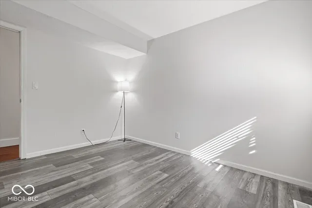 $379,900 | 10946 Geist Woods S Drive, Indianapolis, IN 46256