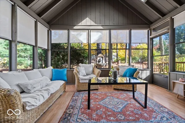 $379,900 | 10946 Geist Woods S Drive, Indianapolis, IN 46256