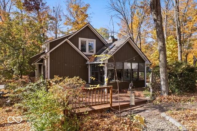 $379,900 | 10946 Geist Woods S Drive, Indianapolis, IN 46256