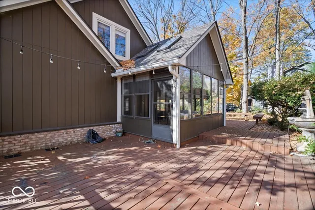 $379,900 | 10946 Geist Woods S Drive, Indianapolis, IN 46256