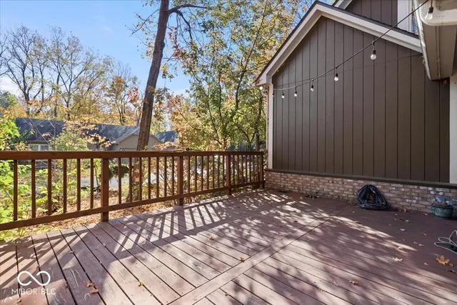 $379,900 | 10946 Geist Woods S Drive, Indianapolis, IN 46256