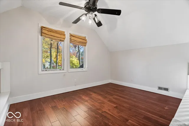 $379,900 | 10946 Geist Woods S Drive, Indianapolis, IN 46256