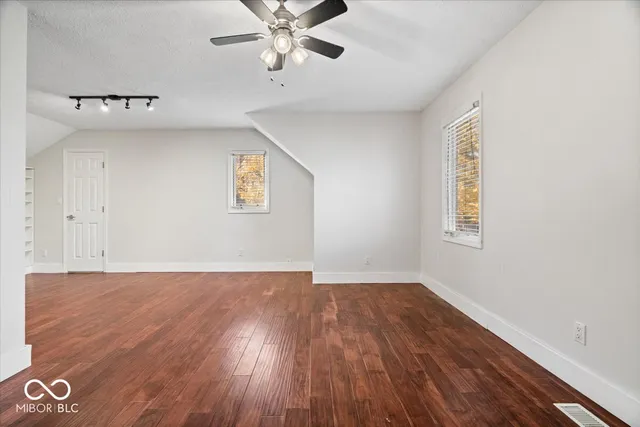 $379,900 | 10946 Geist Woods S Drive, Indianapolis, IN 46256