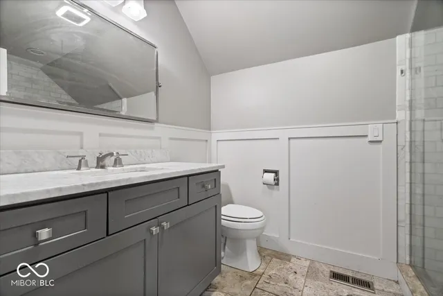 $379,900 | 10946 Geist Woods S Drive, Indianapolis, IN 46256