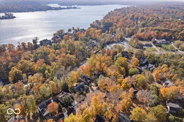 $379,900 | 10946 Geist Woods S Drive, Indianapolis, IN 46256