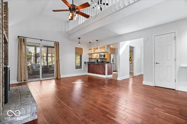 $379,900 | 10946 Geist Woods S Drive, Indianapolis, IN 46256