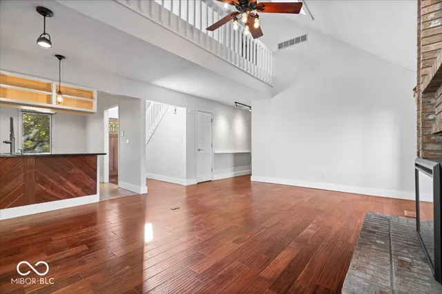 $379,900 | 10946 Geist Woods S Drive, Indianapolis, IN 46256