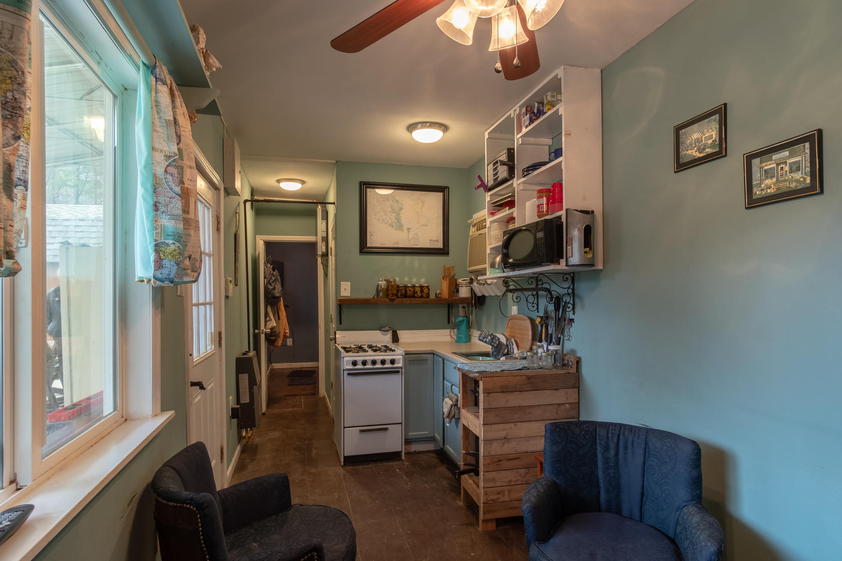 2240 Teges Creek Road Manchester, KY 40962 - Photo 6 of 59 KXT20283-HDR (1)