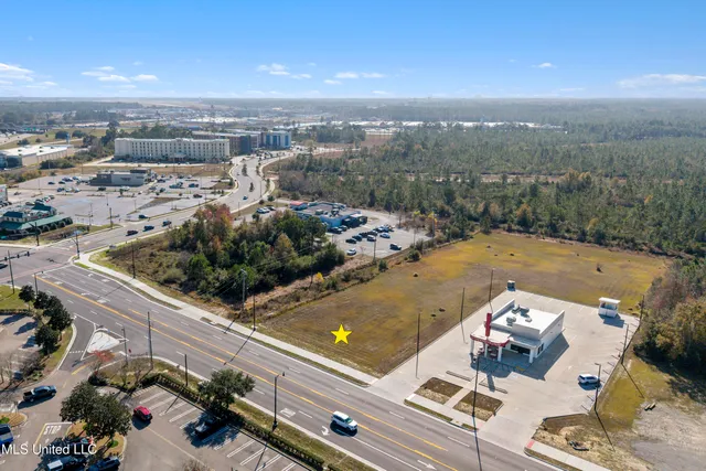 $890,000 | 15465 Landon Road, Gulfport, MS 39503