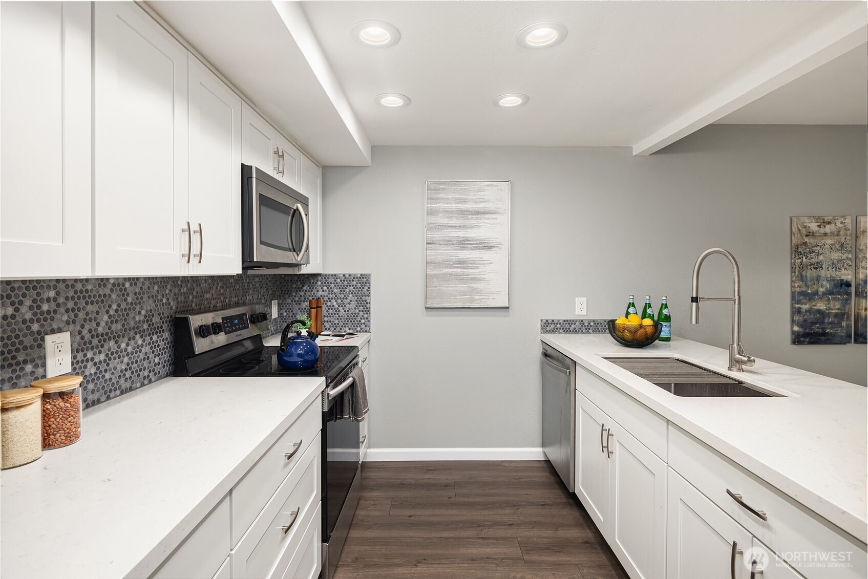 7381 Old Redmond Road, Unit 221 Redmond, WA 98052 - Photo 4 of 23