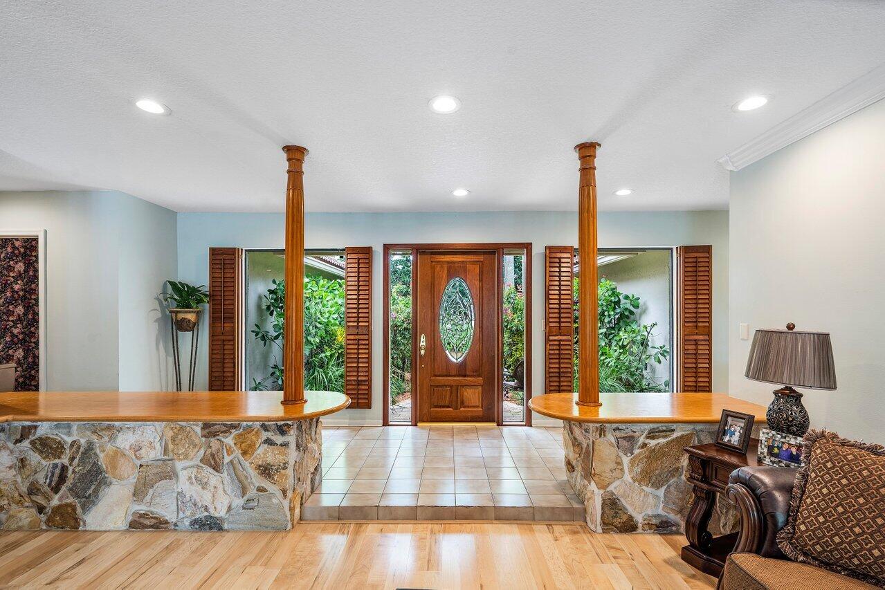 6564 Timber Lane Boca Raton, FL 33433 - Photo 4 of 25 Foyer