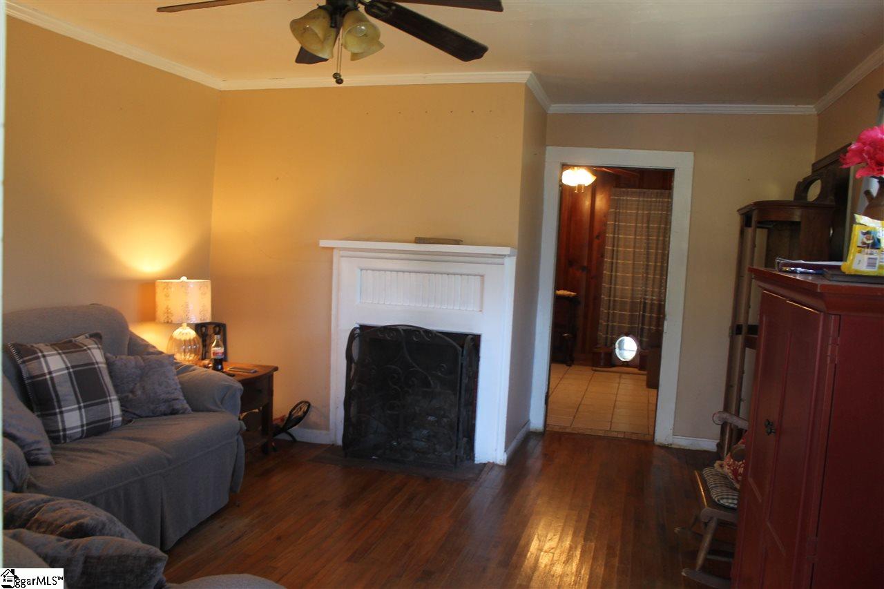 272 Davis Road Pelzer, SC 29669 - Photo 2 of 15