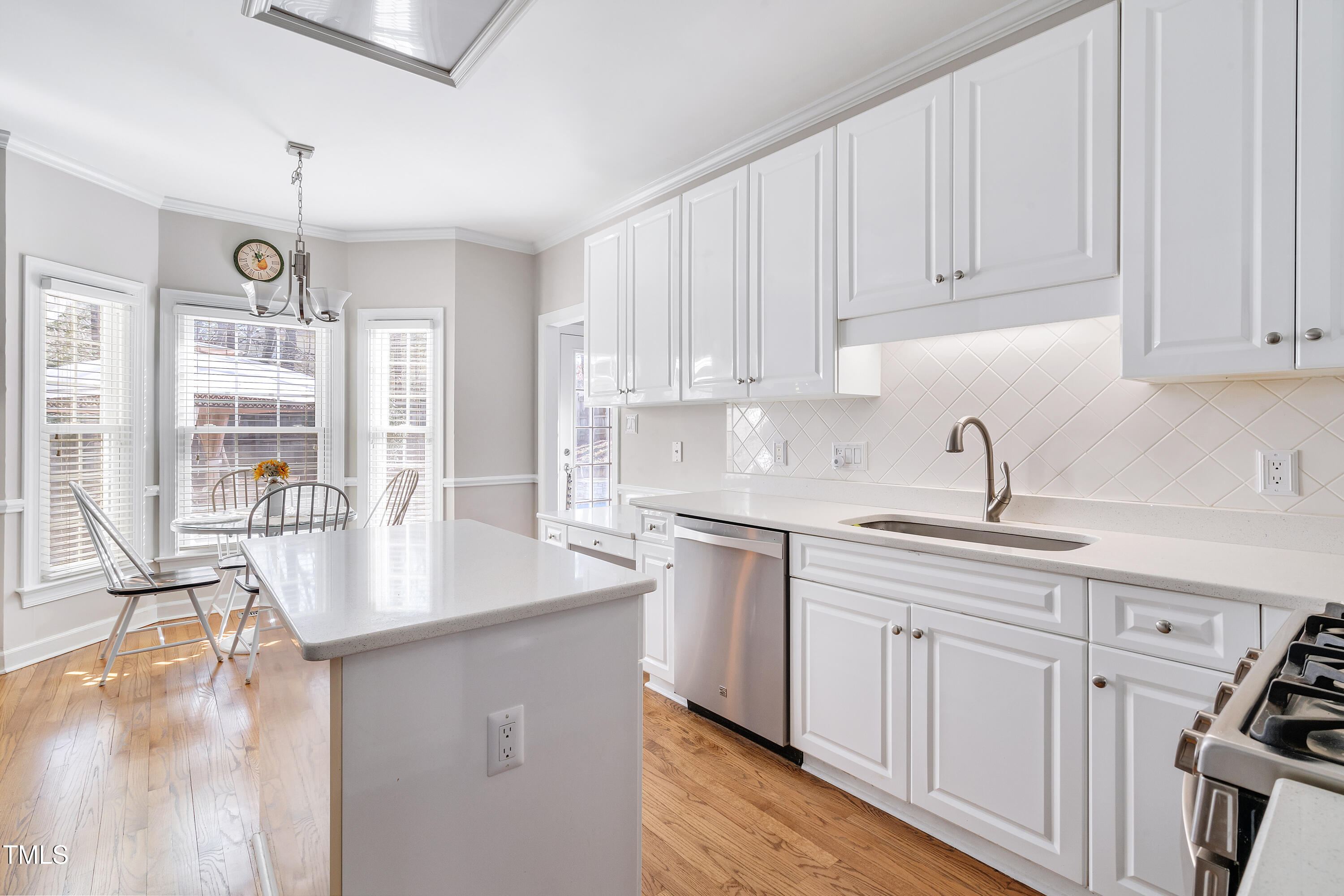 112 Glenmore Road Cary, NC 27519 - Photo 10 of 53 112GlenmoreRd(25)