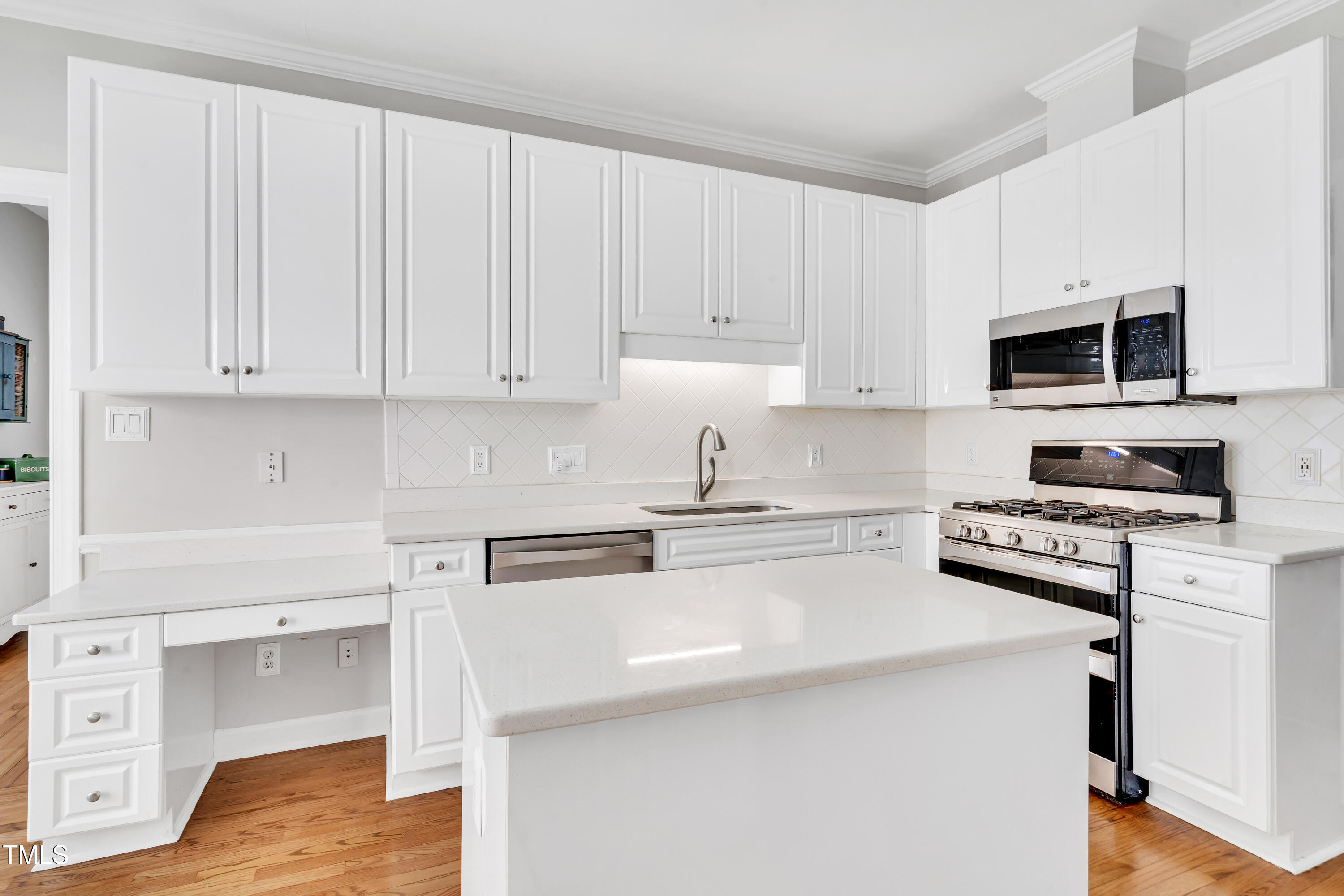 112 Glenmore Road Cary, NC 27519 - Photo 11 of 53 112GlenmoreRd(24)