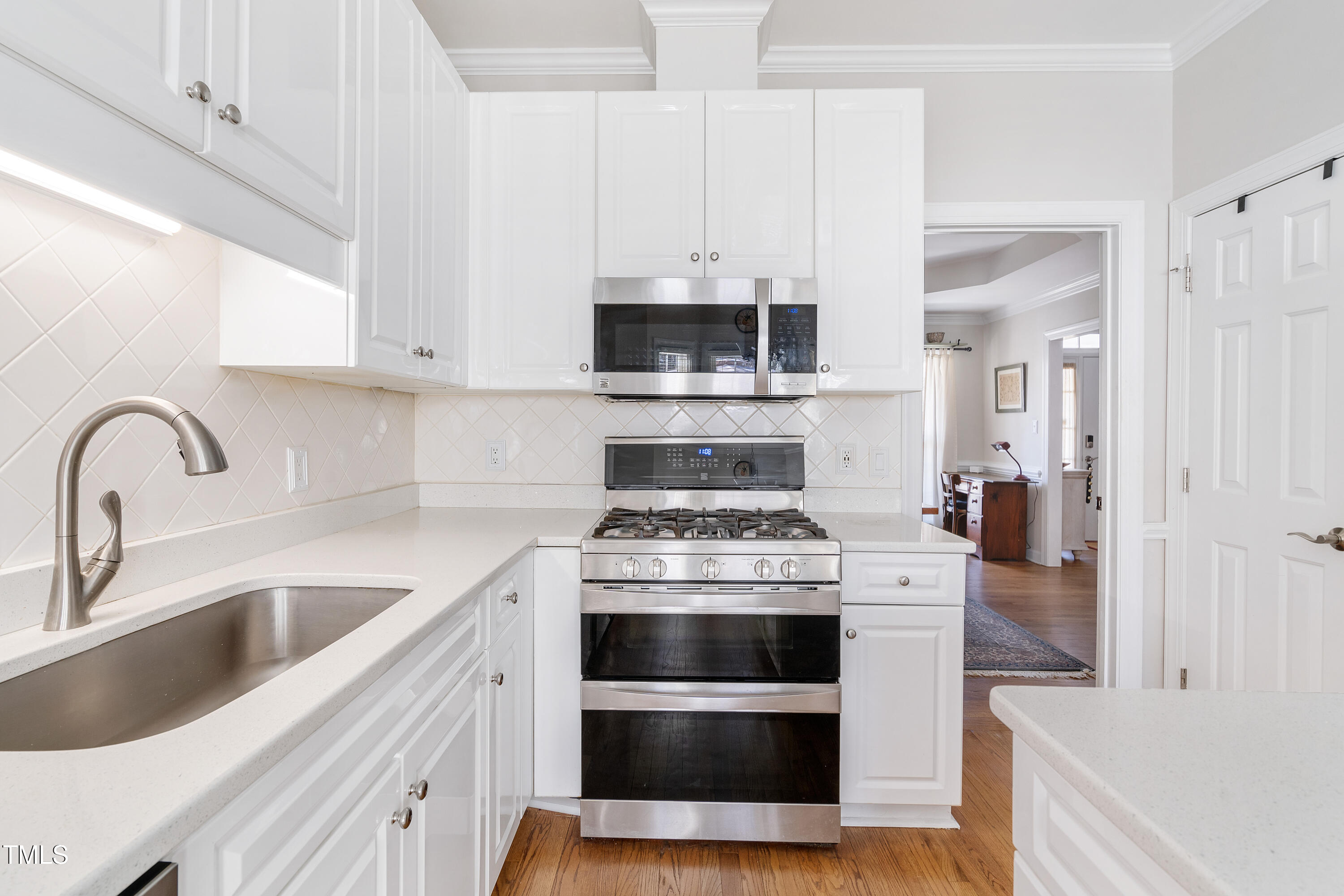 112 Glenmore Road Cary, NC 27519 - Photo 13 of 53 112GlenmoreRd(26)