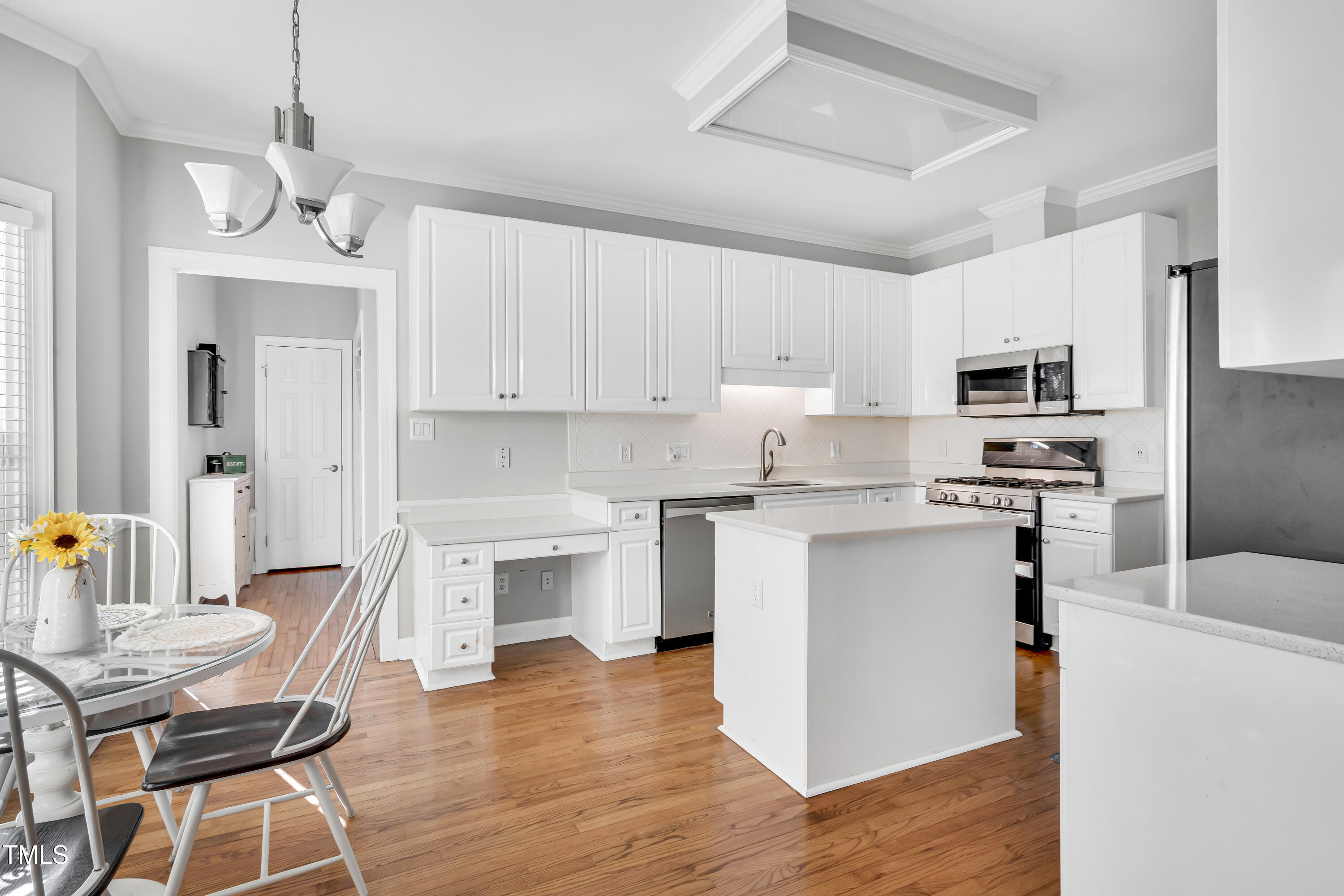 112 Glenmore Road Cary, NC 27519 - Photo 14 of 53 112GlenmoreRd(23)