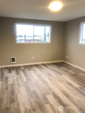 a view of empty room with window