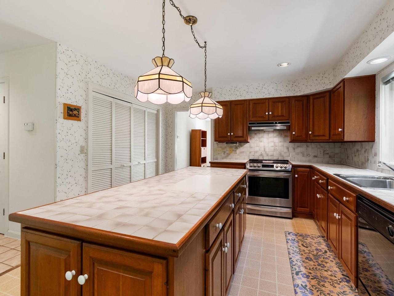 607 Beaver Creek Road Shelburne, VT 05482 - Photo 12 of 53