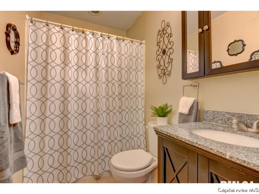 2521 Stokebridge Road Springfield, IL 62702 - Photo 14 of 36
