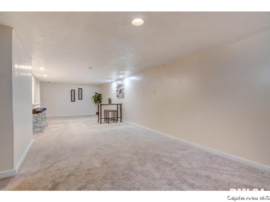 2521 Stokebridge Road Springfield, IL 62702 - Photo 26 of 36