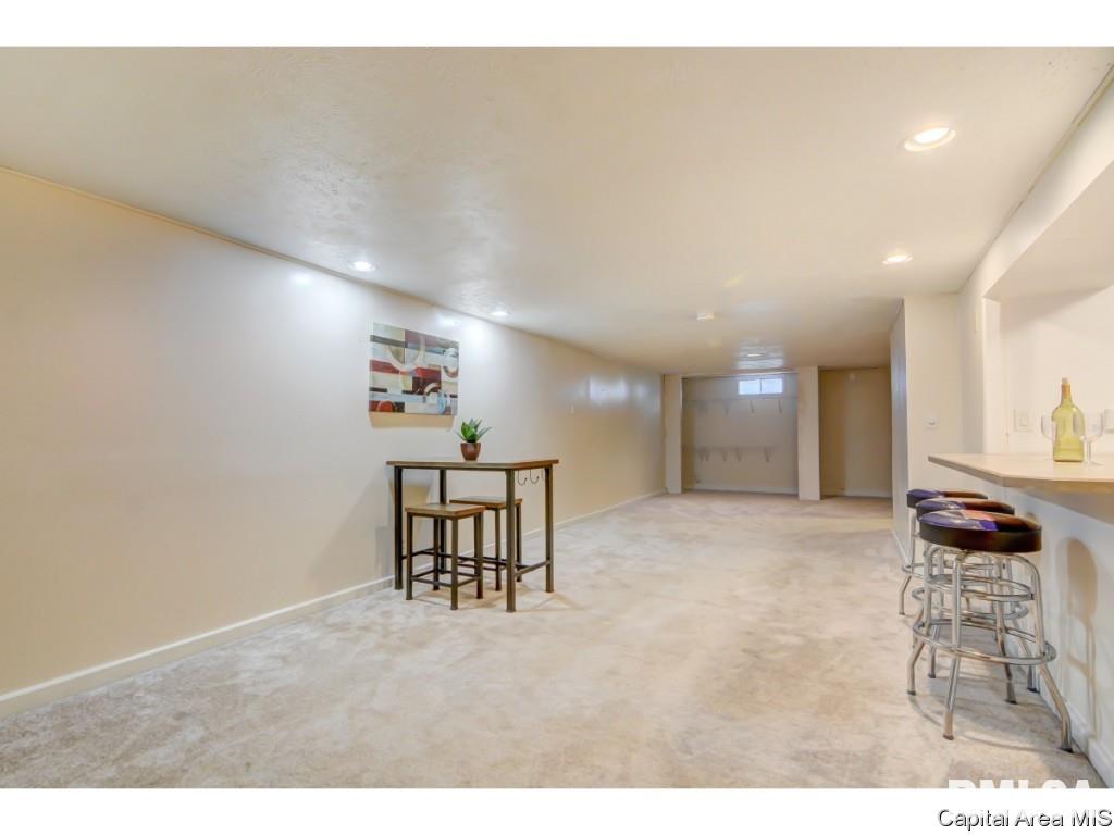 2521 Stokebridge Road Springfield, IL 62702 - Photo 28 of 36