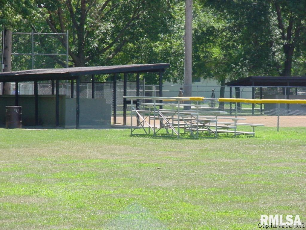 2521 Stokebridge Road Springfield, IL 62702 - Photo 33 of 36