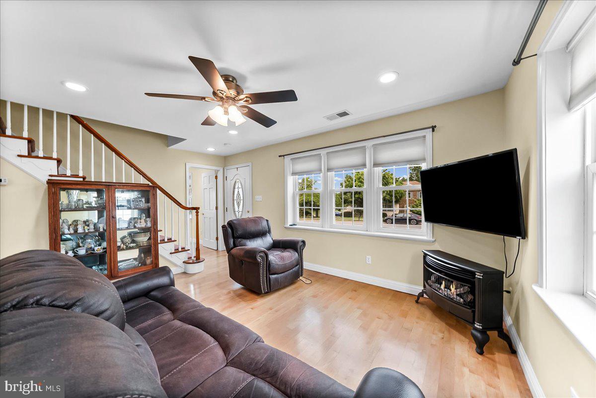 4110 Naamans Creek Road Upper Chichester, PA 19061 - Photo 14 of 39