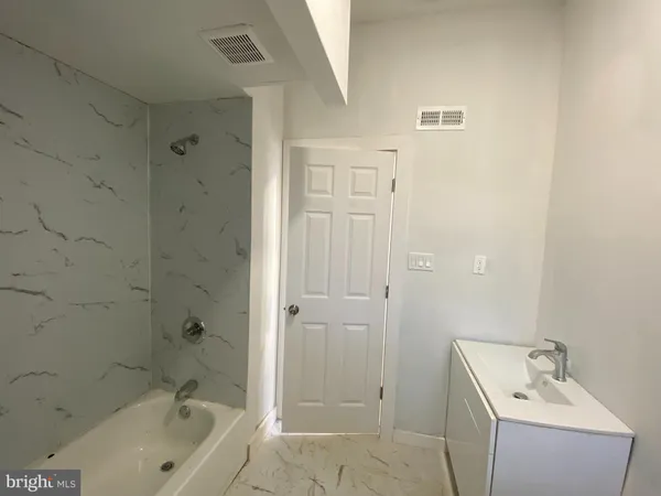 $1,850 | 260 West Johnson Street, Unit 7, Philadelphia, PA 19144