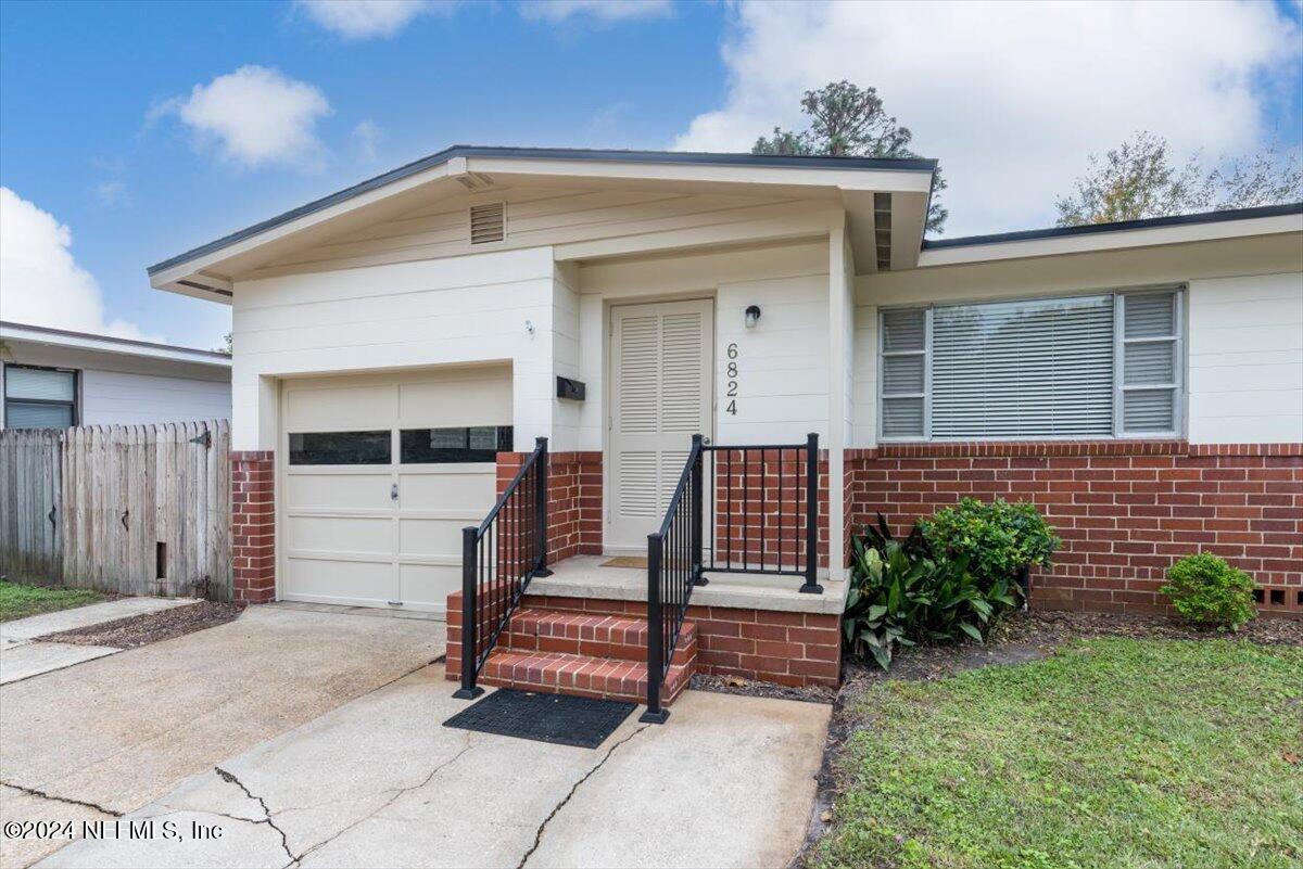6824 E Road Jacksonville, FL 32216 - Photo 1 of 32 6824 East